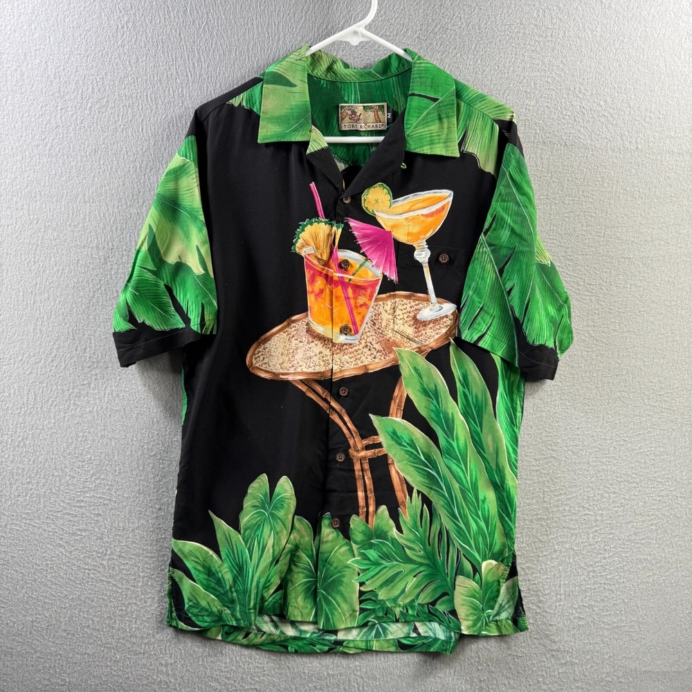Vintage Tori Richard Shirt Mens Mediuim Black Hawaiian Aloha Rayon Button Up USA